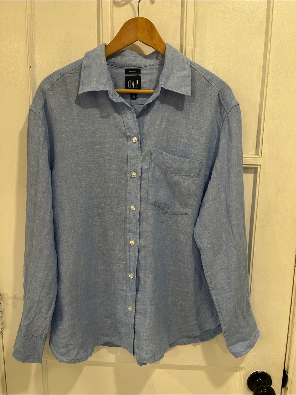 NWT Gap 100% Linen Oversized Button Up Long Sleeve Shirt in Light Blue - Small